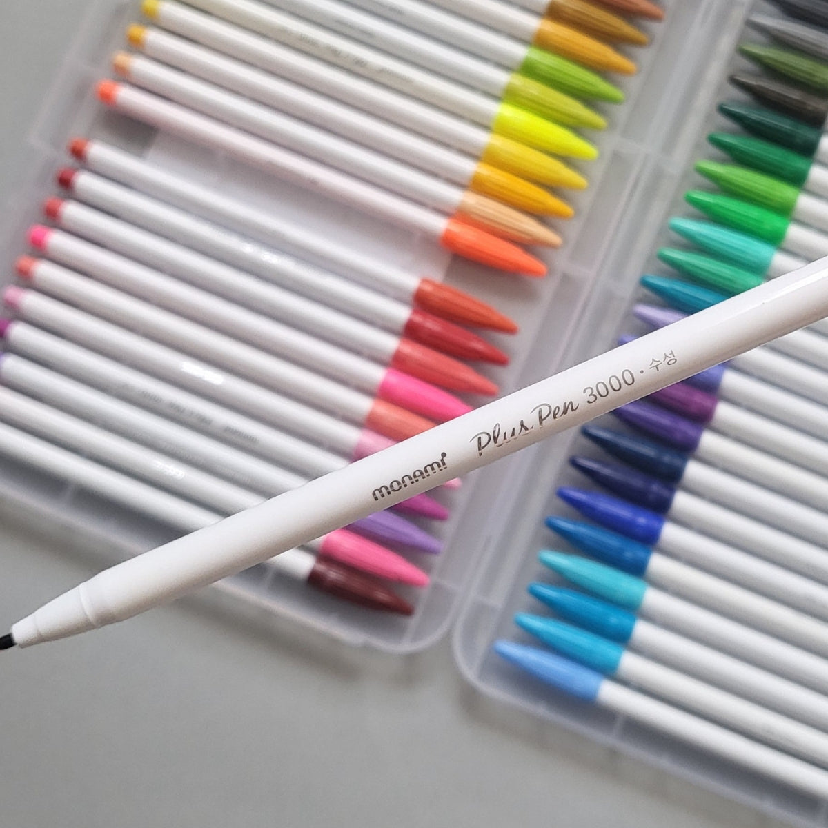 Pluma fineliner Plus Pen 3000, set de 48 piezas
