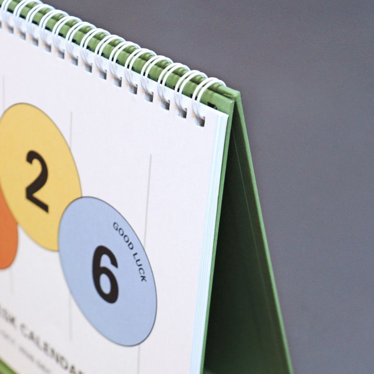 Calendario 2026 Prism (15 meses)