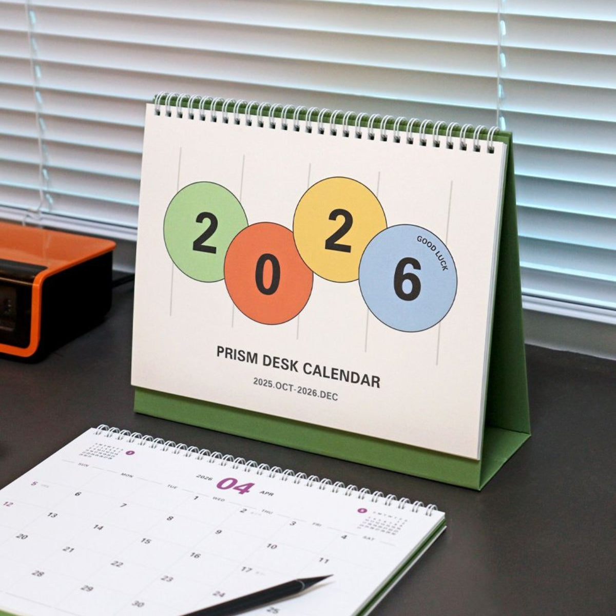 Calendario 2026 Prism (15 meses)